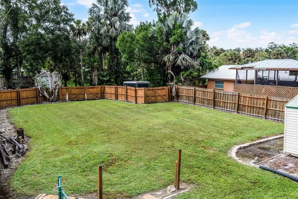 8270 Baxter Point N Mims FL 32754