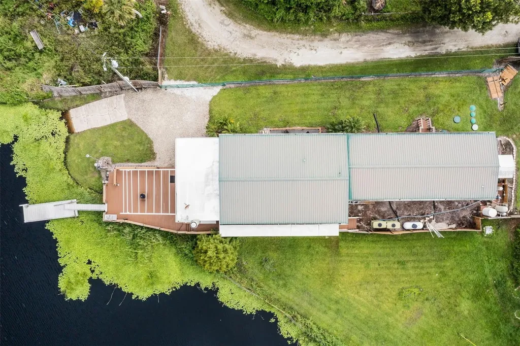 8270 Baxter Point N Mims FL 32754