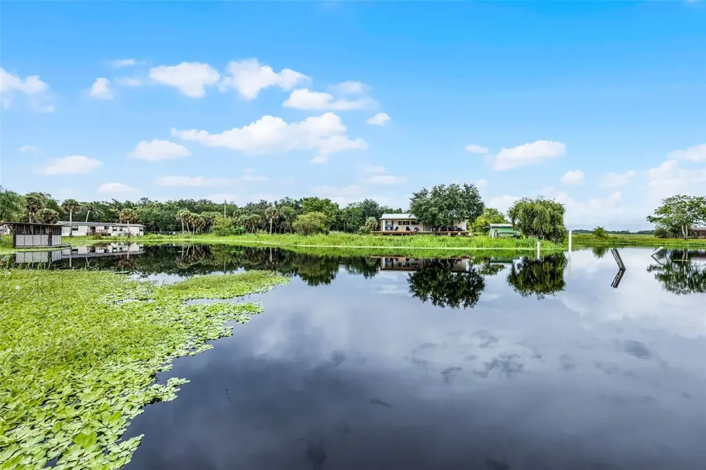 8270 Baxter Point N Mims FL 32754