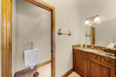 8270 Baxter Point N Mims FL 32754