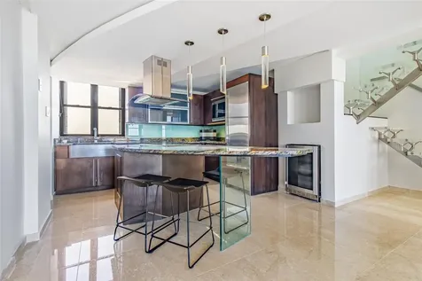1715 Cond. La Inmaculada Plaza I San Juan PR 00909