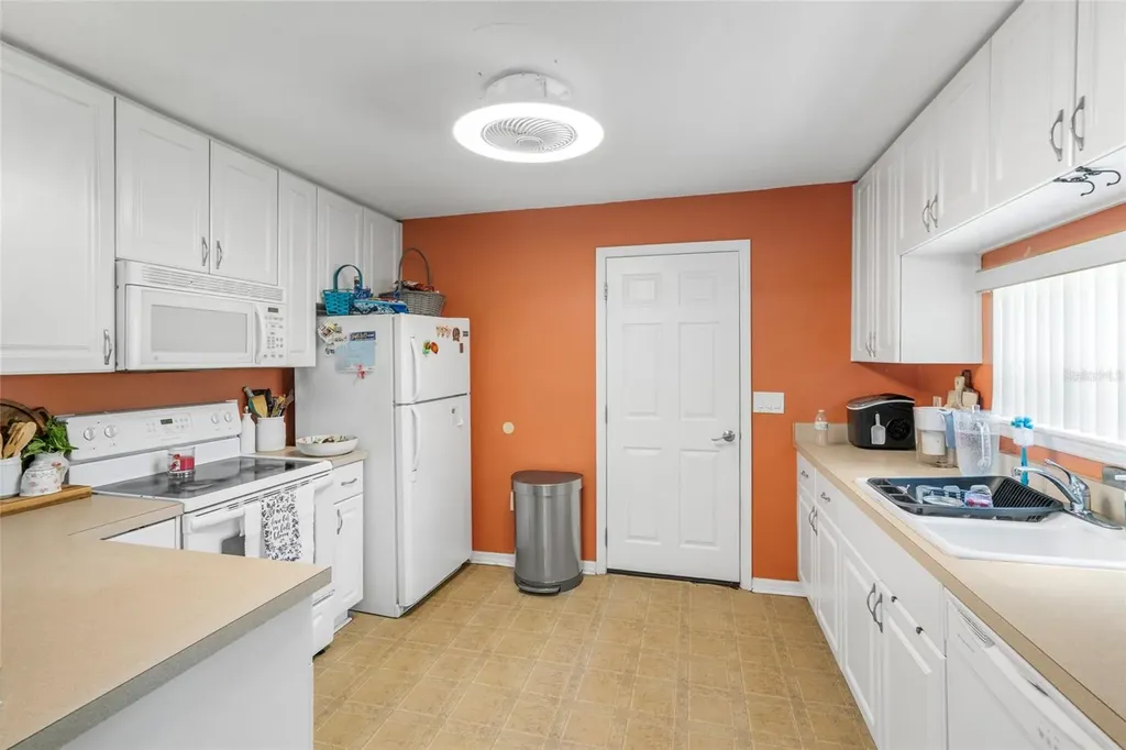 20105 Green Grass Lane Lutz FL 33558
