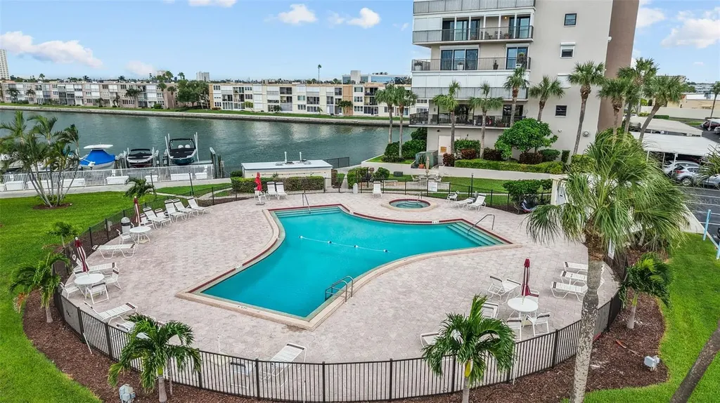 7400 Sun Island Drive S South Pasadena FL 33707