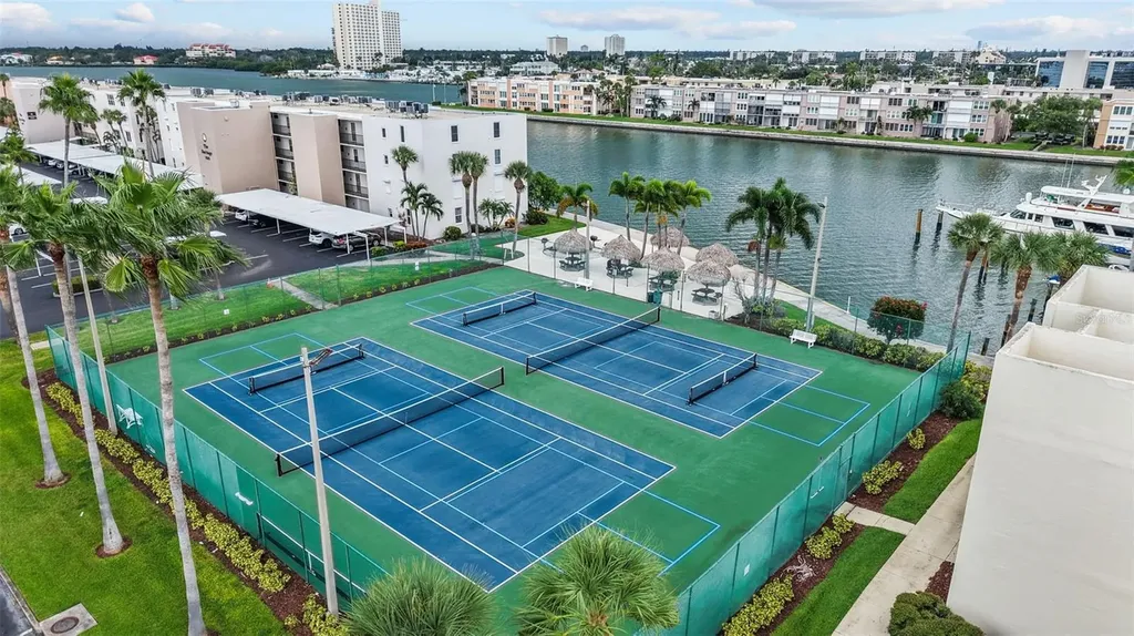 7400 Sun Island Drive S South Pasadena FL 33707
