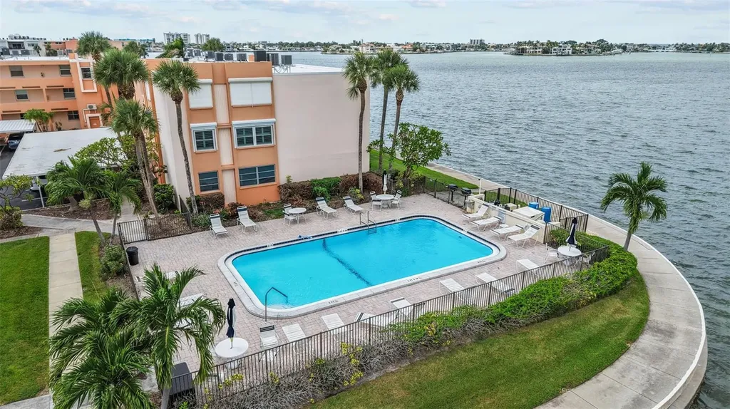 7400 Sun Island Drive S South Pasadena FL 33707