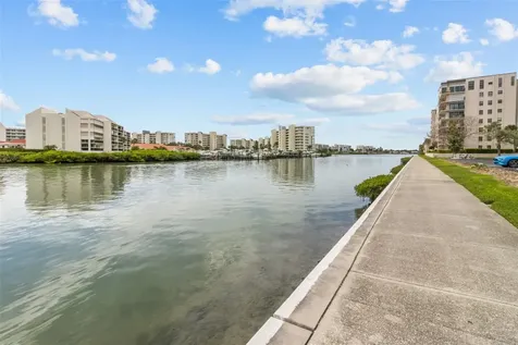 7400 Sun Island Drive S South Pasadena FL 33707