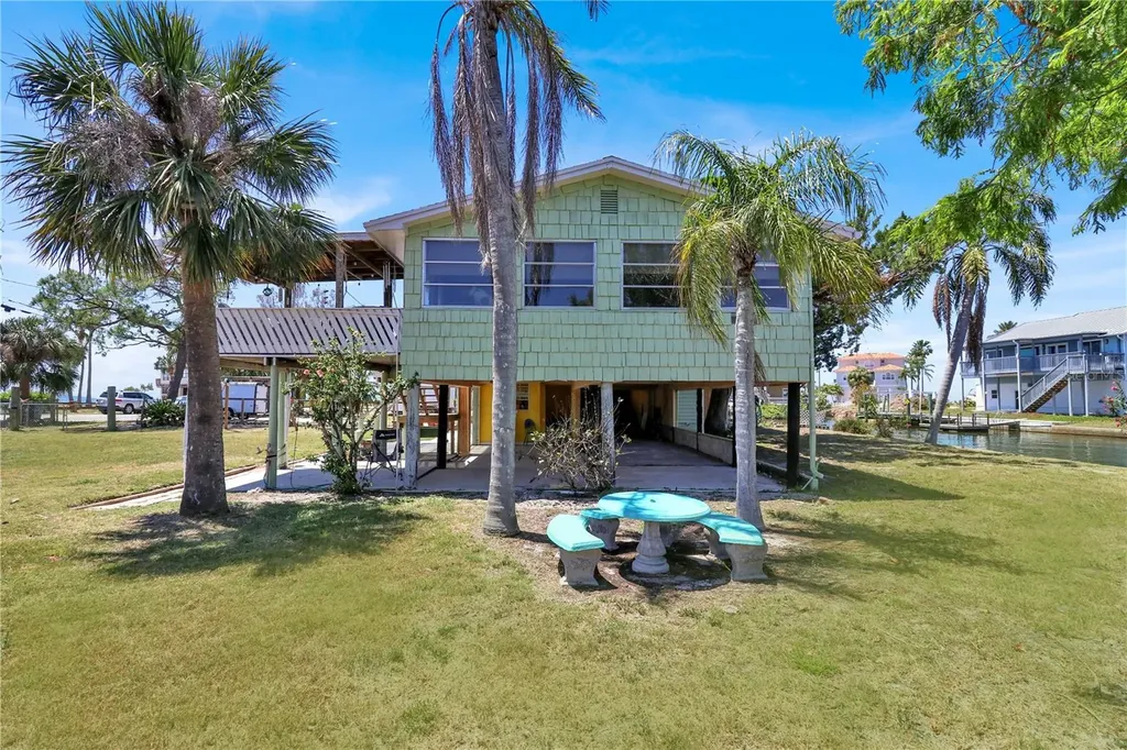 6400 Driftwood Drive Hudson FL 34667
