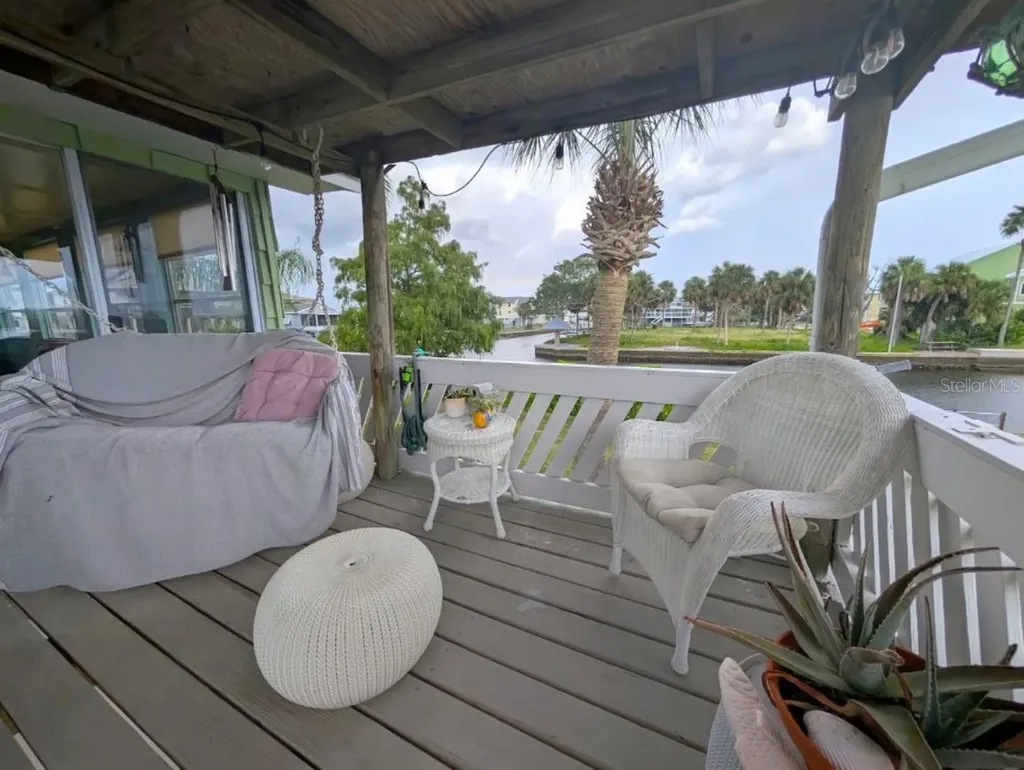 6400 Driftwood Drive Hudson FL 34667