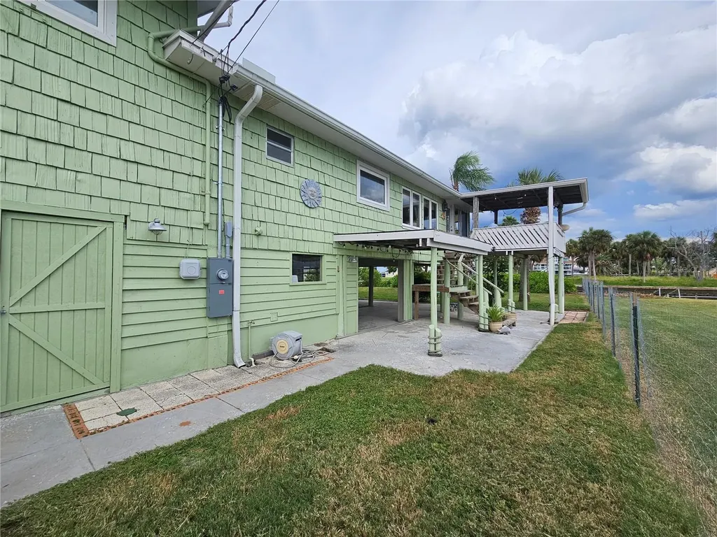 6400 Driftwood Drive Hudson FL 34667