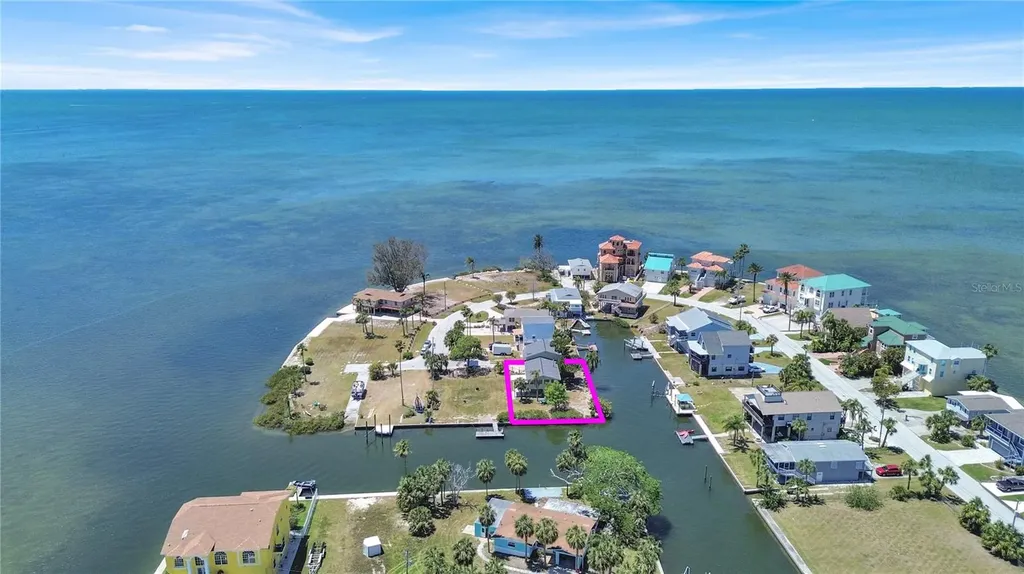 6400 Driftwood Drive Hudson FL 34667