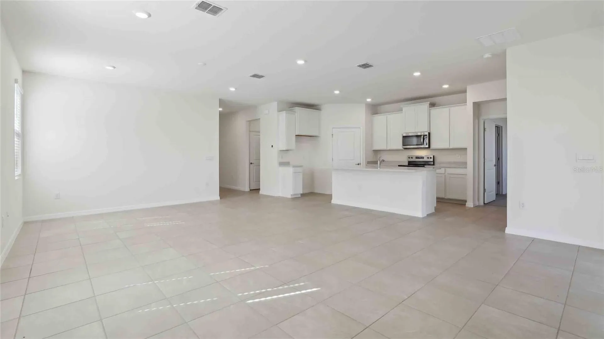 8778 Pinecrest Trail Wildwood FL 34785