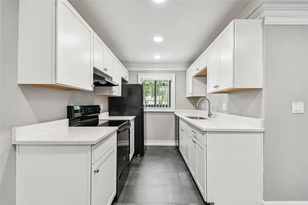 2942 W Bay Drive Belleair Bluffs FL 33770