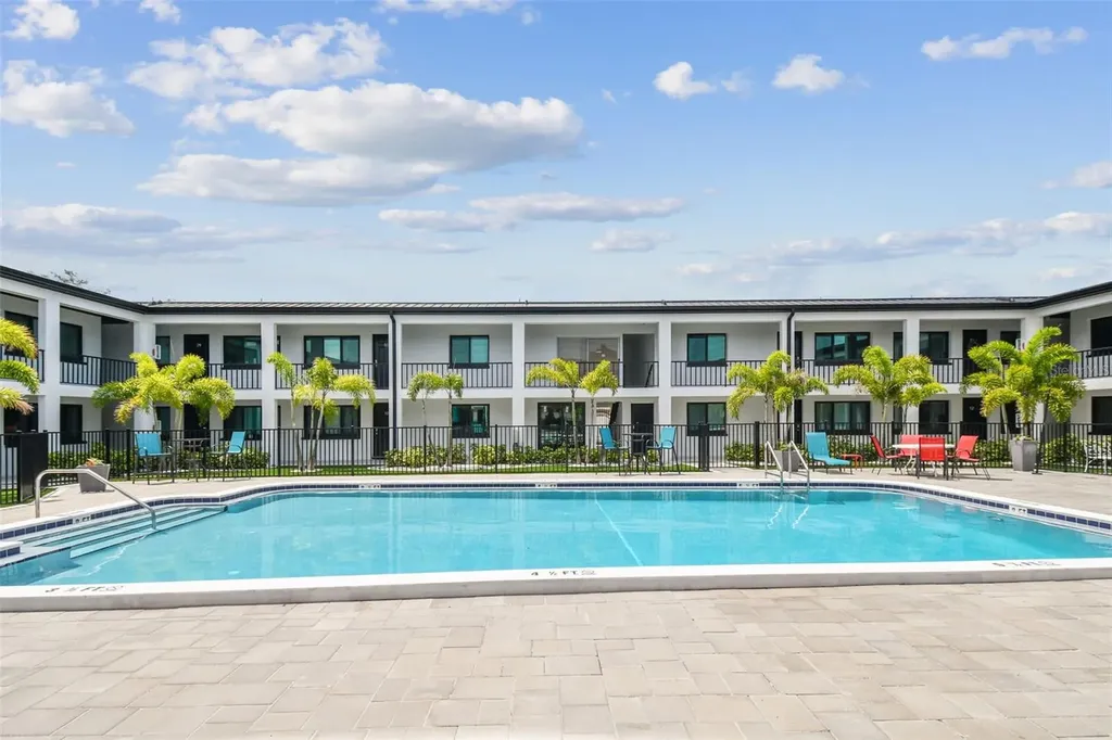 2942 W Bay Drive Belleair Bluffs FL 33770