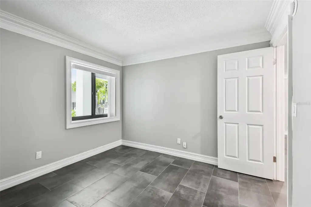 2942 W Bay Drive Belleair Bluffs FL 33770
