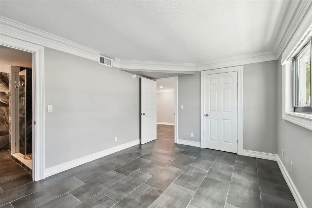 2942 W Bay Drive Belleair Bluffs FL 33770