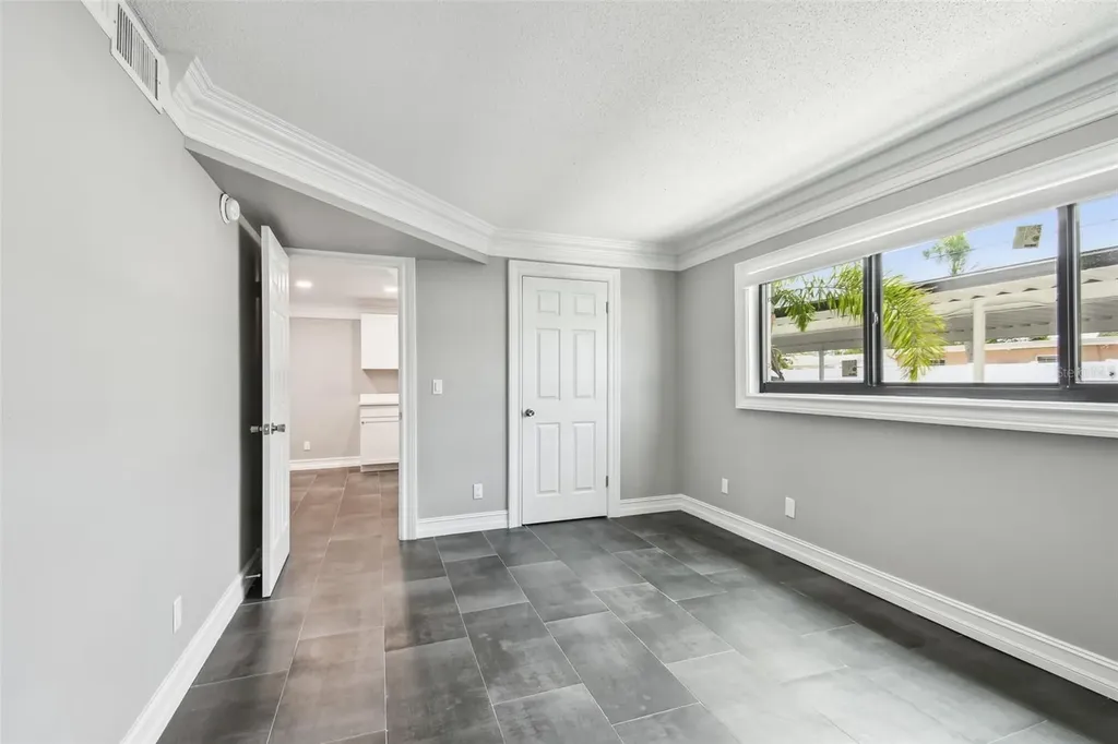 2942 W Bay Drive Belleair Bluffs FL 33770