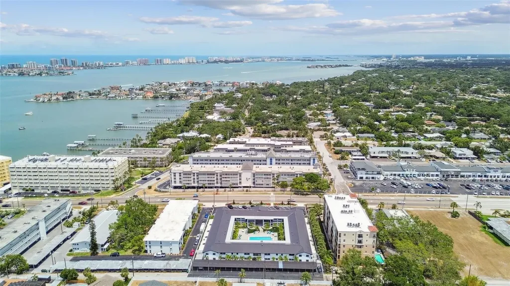 2942 W Bay Drive Belleair Bluffs FL 33770