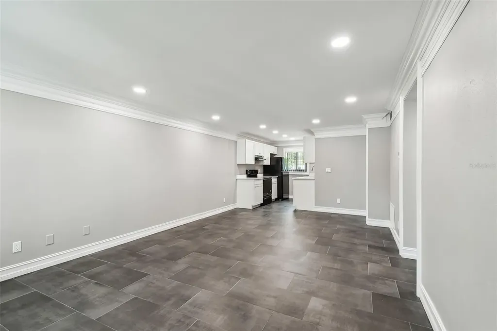 2942 W Bay Drive Belleair Bluffs FL 33770