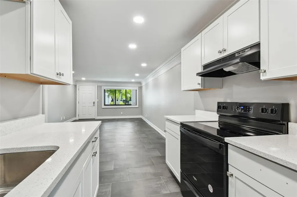 2942 W Bay Drive Belleair Bluffs FL 33770