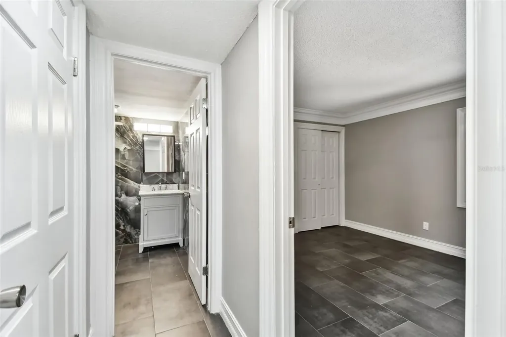 2942 W Bay Drive Belleair Bluffs FL 33770
