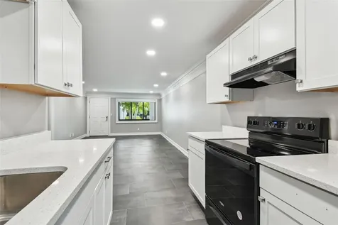 2942 W Bay Drive Belleair Bluffs FL 33770