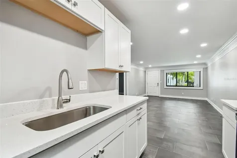 2942 W Bay Drive Belleair Bluffs FL 33770