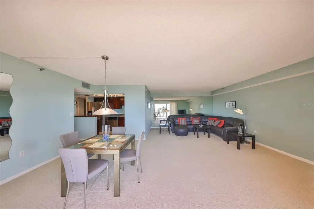 7430 Sunshine Skyway Lane S St Petersburg FL 33711