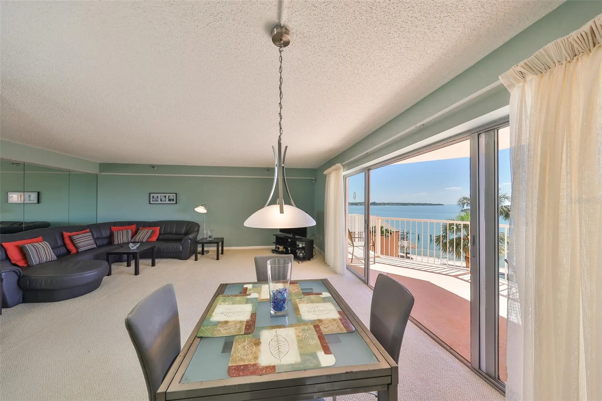 7430 Sunshine Skyway Lane S St Petersburg FL 33711