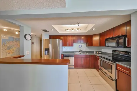 7430 Sunshine Skyway Lane S St Petersburg FL 33711