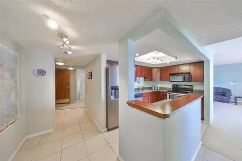 7430 Sunshine Skyway Lane S St Petersburg FL 33711