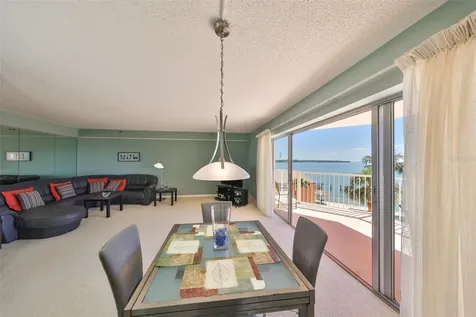 7430 Sunshine Skyway Lane S St Petersburg FL 33711