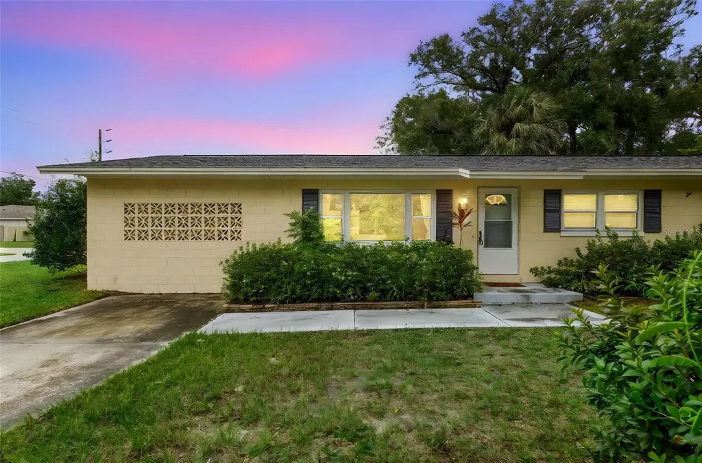 141 N Mcdonald Avenue Deland FL 32724