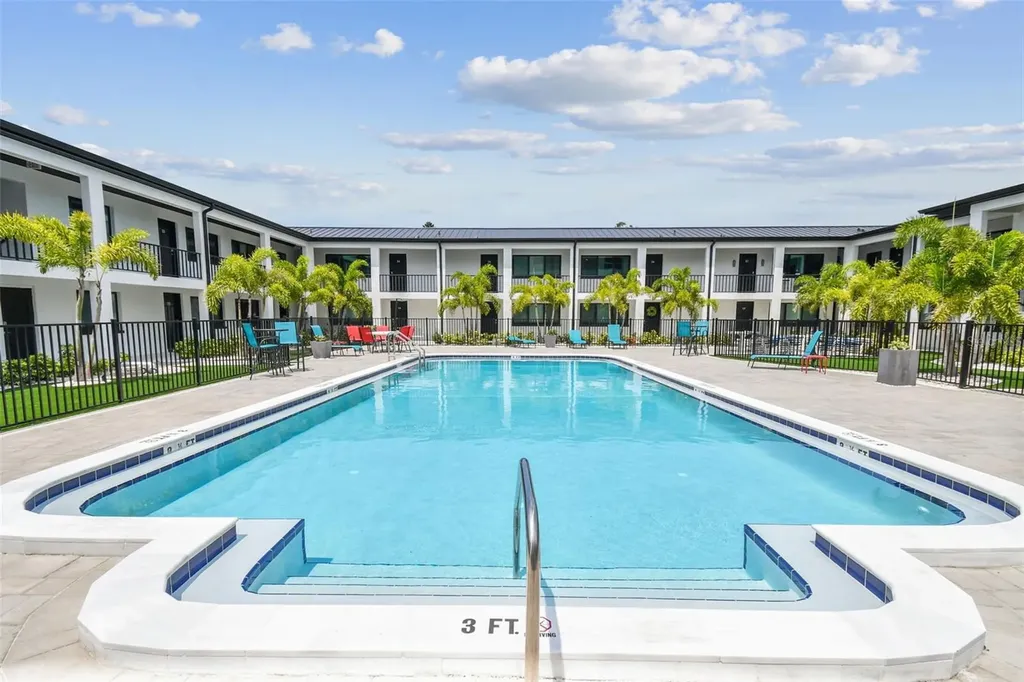 2942 W Bay Drive Belleair Bluffs FL 33770