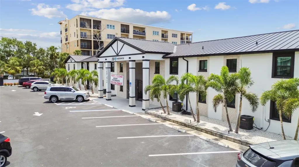 2942 W Bay Drive Belleair Bluffs FL 33770