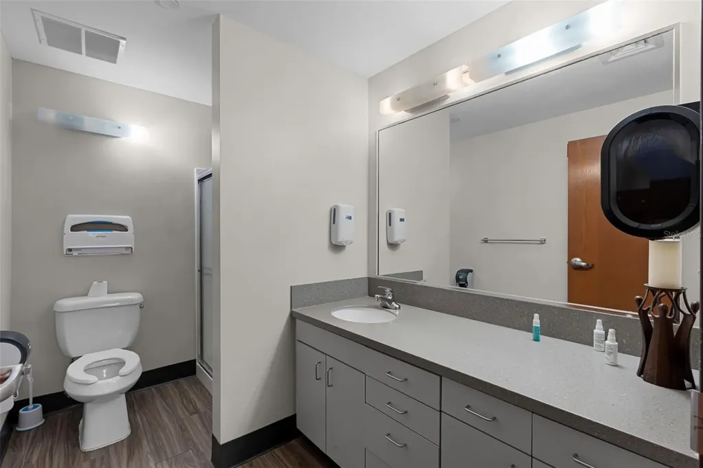 661 E Altamonte Drive Altamonte Springs FL 32701