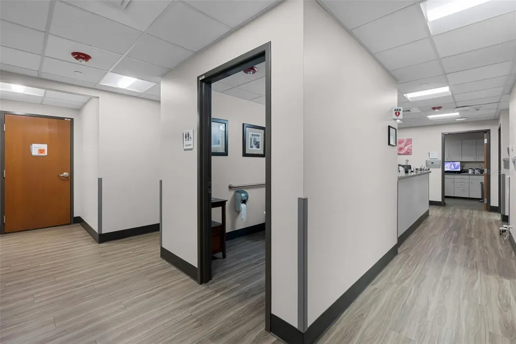 661 E Altamonte Drive Altamonte Springs FL 32701