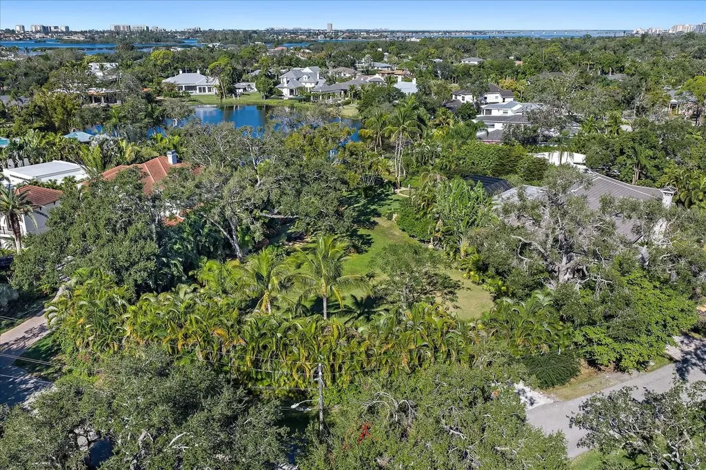 1643 S Lakeshore Drive Sarasota FL 34231