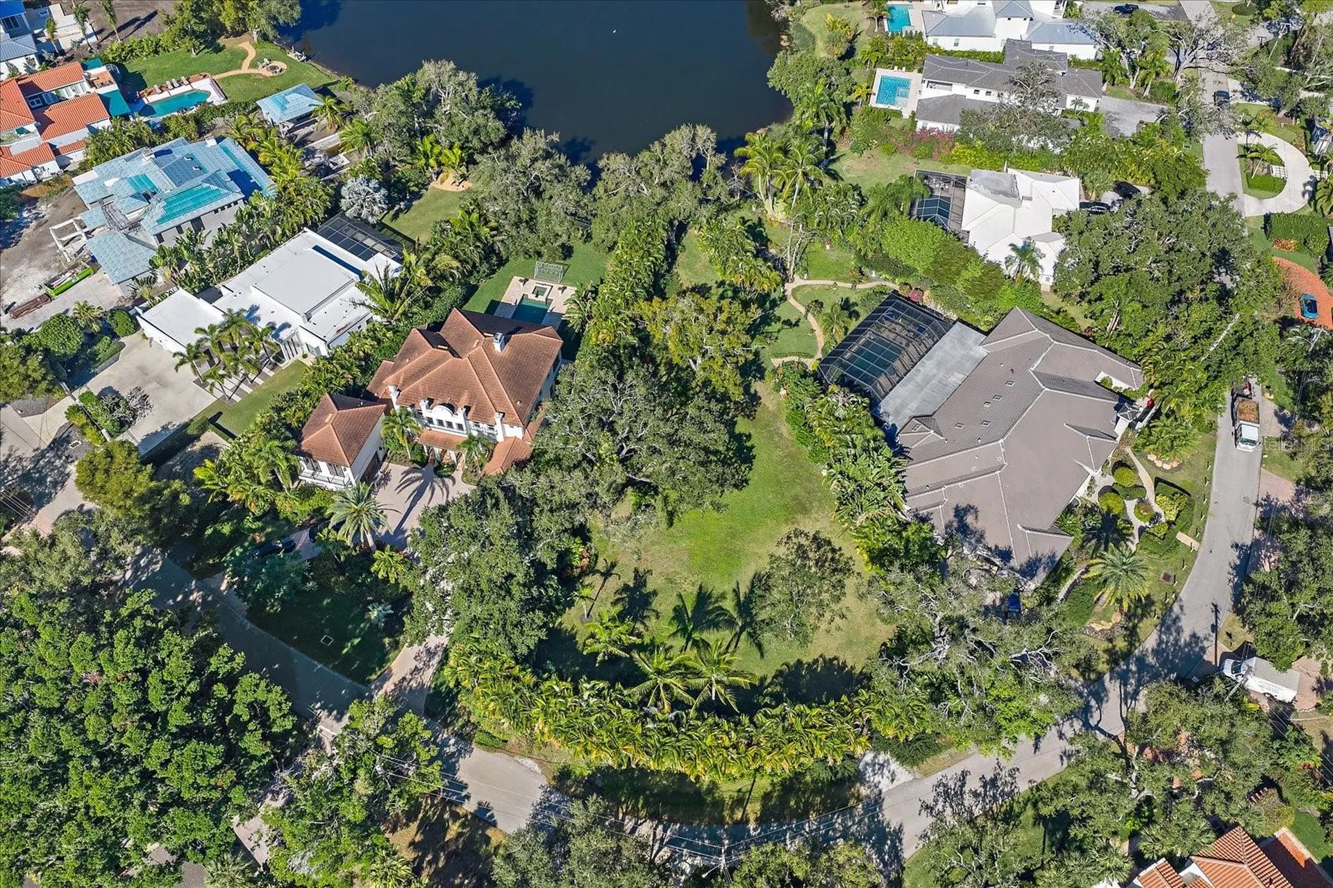 1643 S Lakeshore Drive Sarasota FL 34231