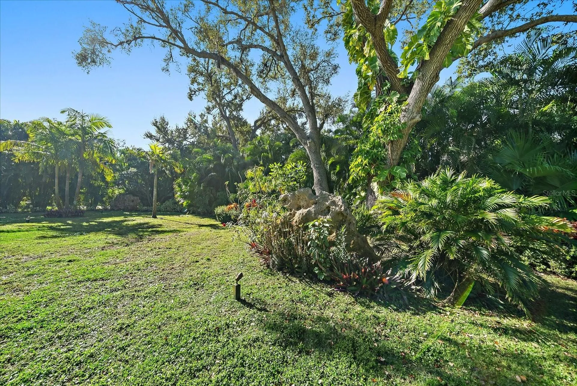 1643 S Lakeshore Drive Sarasota FL 34231