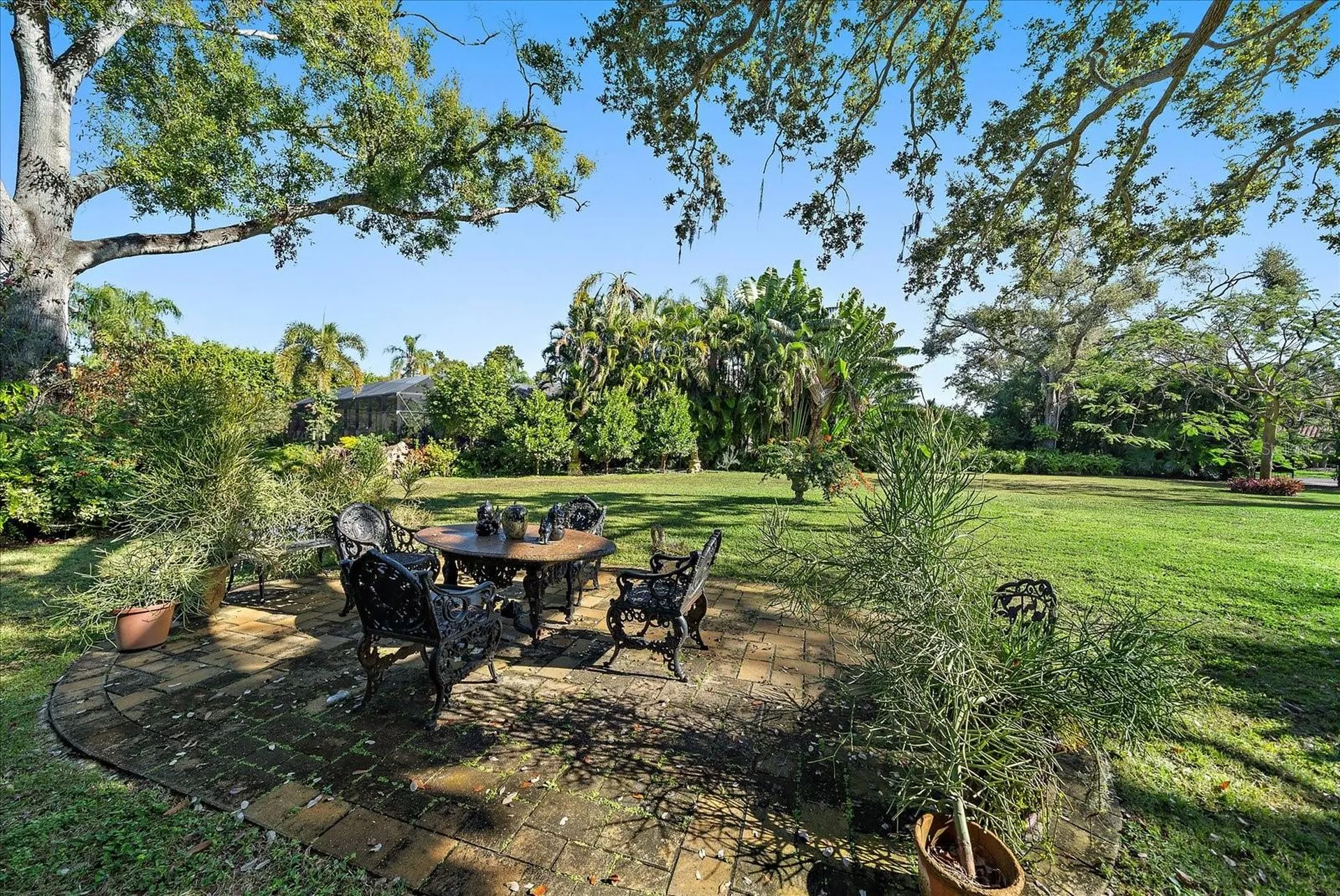 1643 S Lakeshore Drive Sarasota FL 34231