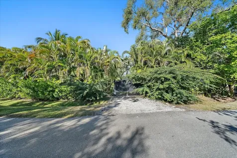 1643 S Lakeshore Drive Sarasota FL 34231