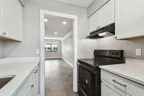 2942 W Bay Drive Belleair Bluffs FL 33770