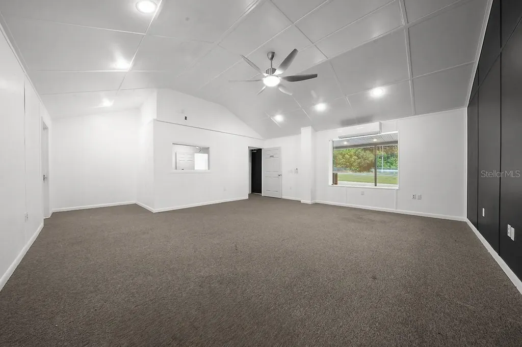 9732 SE Us Highway 441 Highway Belleview FL 34420