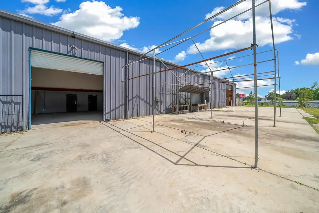 9732 SE Us Highway 441 Highway Belleview FL 34420