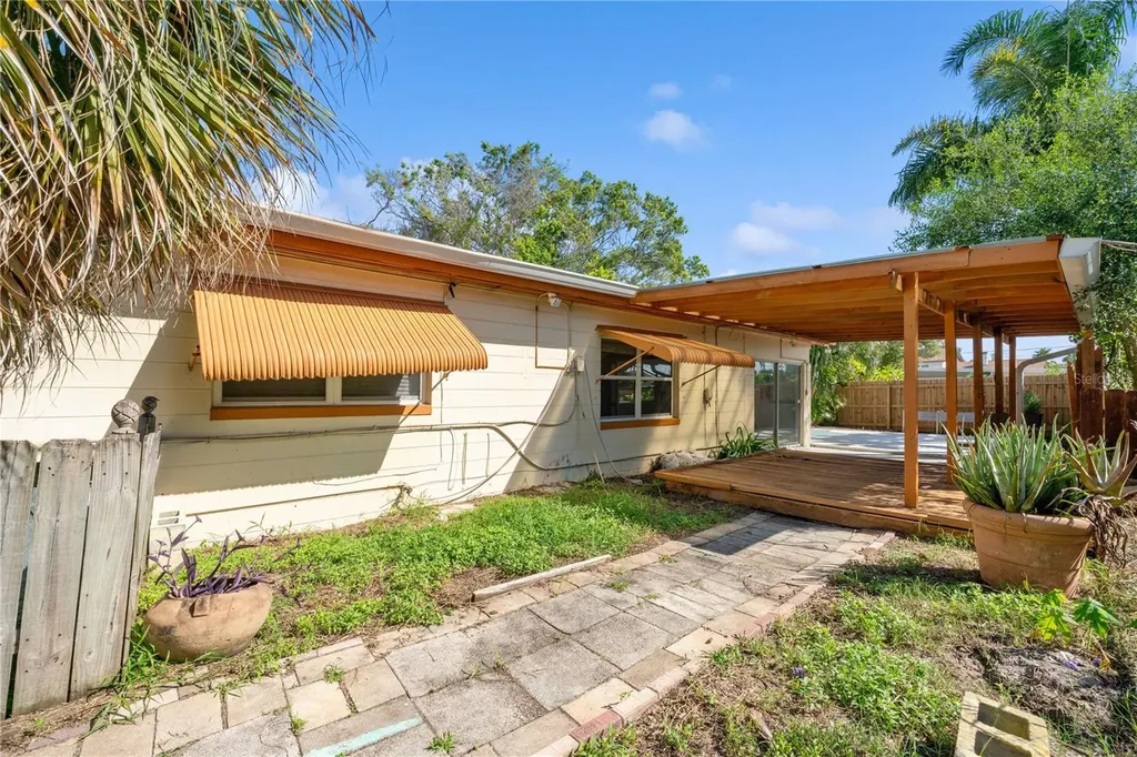 6903 S Shore Drive S South Pasadena FL 33707