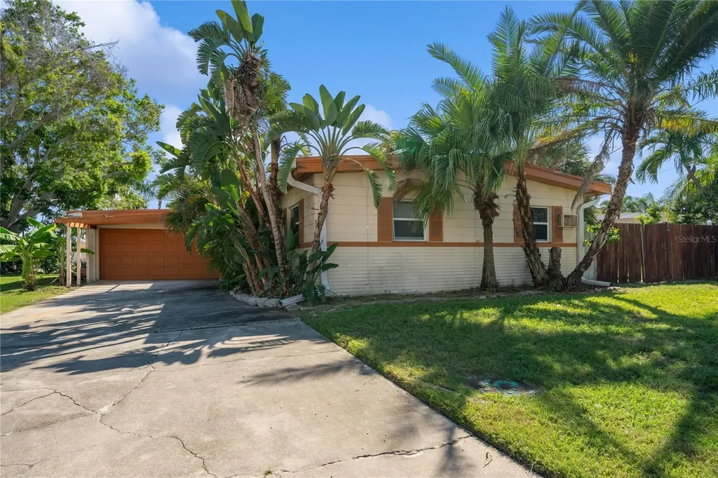 6903 S Shore Drive S South Pasadena FL 33707