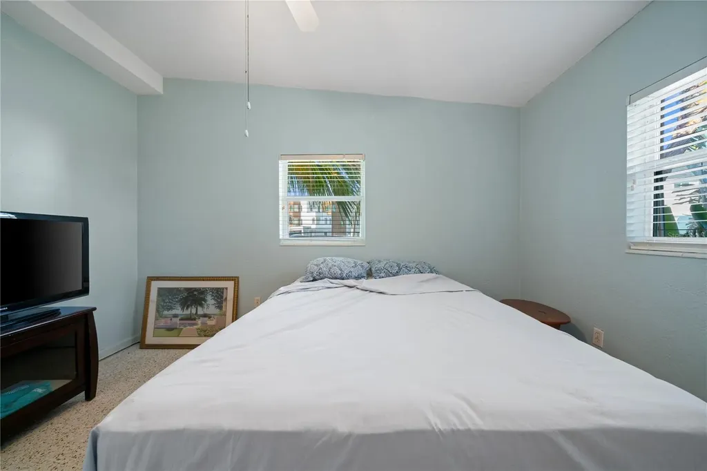 6903 S Shore Drive S South Pasadena FL 33707