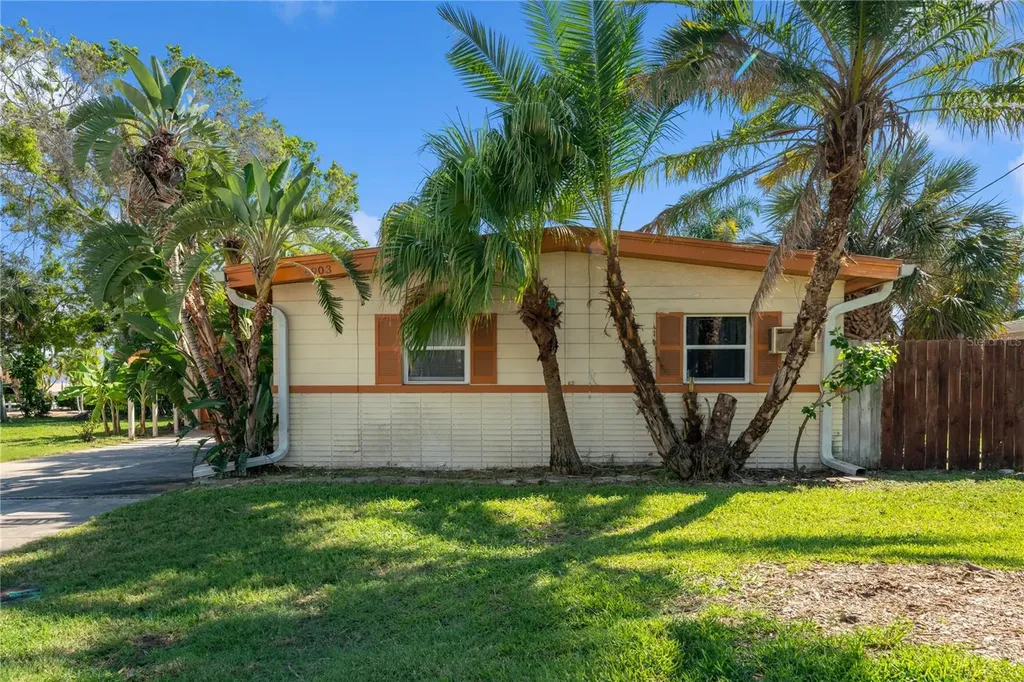 6903 S Shore Drive S South Pasadena FL 33707