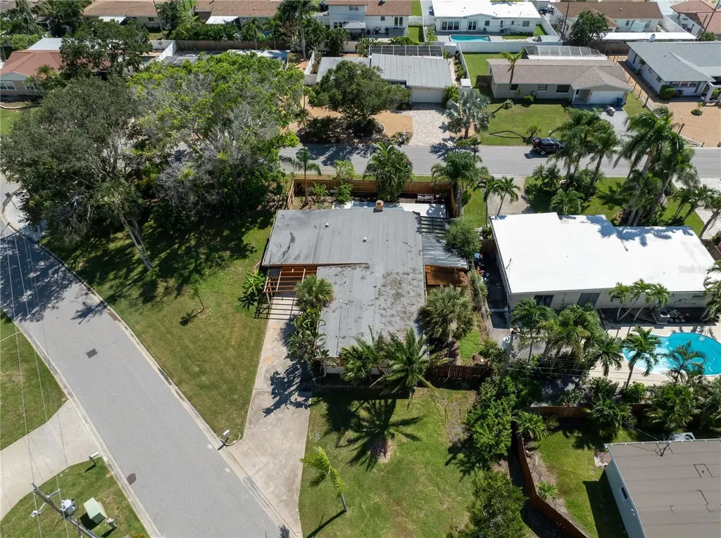 6903 S Shore Drive S South Pasadena FL 33707