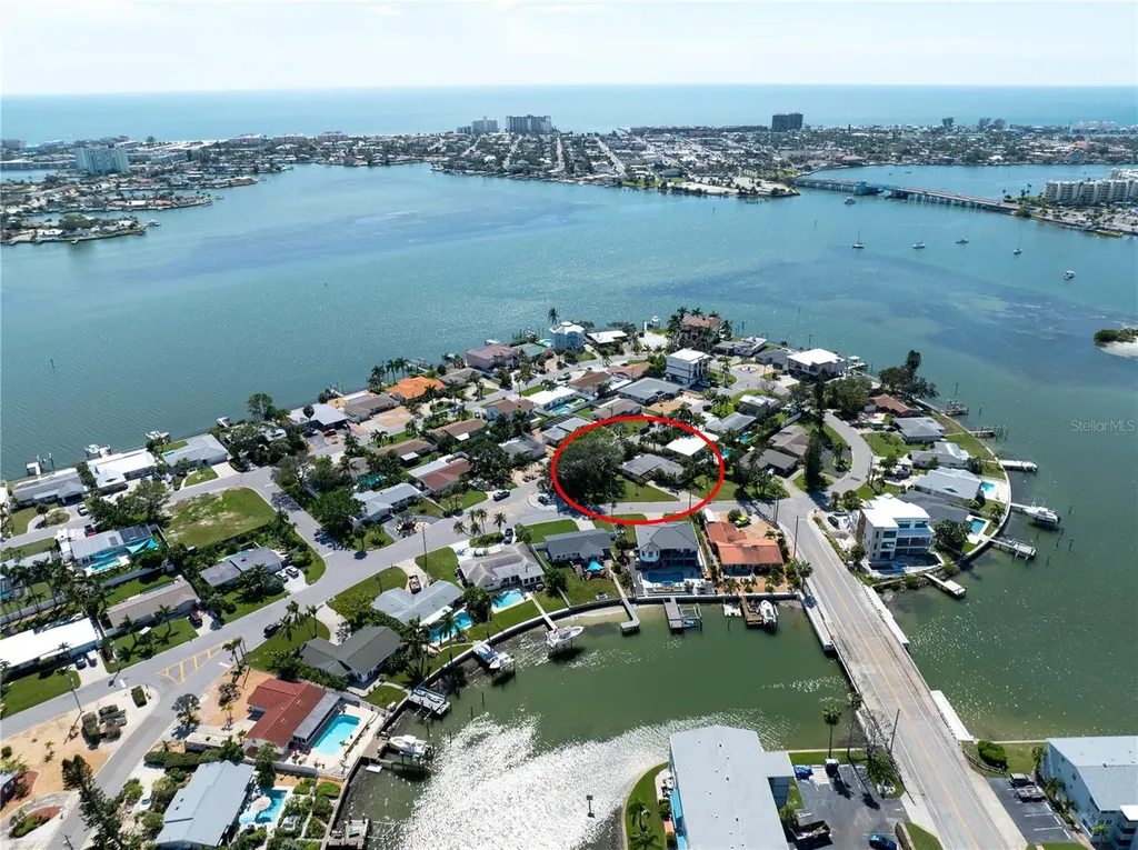 6903 S Shore Drive S South Pasadena FL 33707